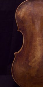 Baroque violin corners